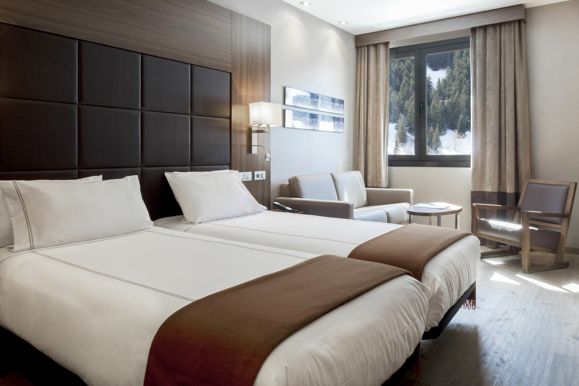 Hotel Ac Baqueira Ski Resort, Autograph Collection Baqueira Beret Bagian luar foto