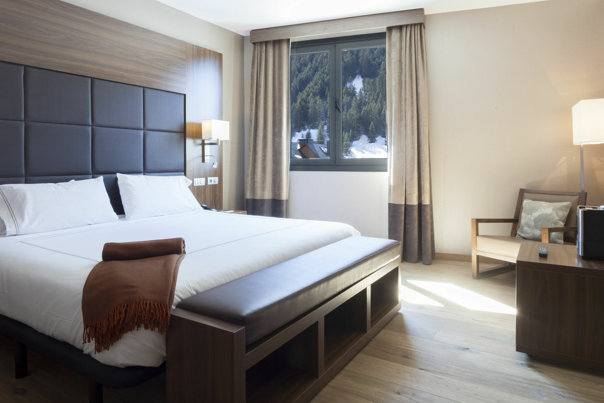 Hotel Ac Baqueira Ski Resort, Autograph Collection Baqueira Beret Bagian luar foto